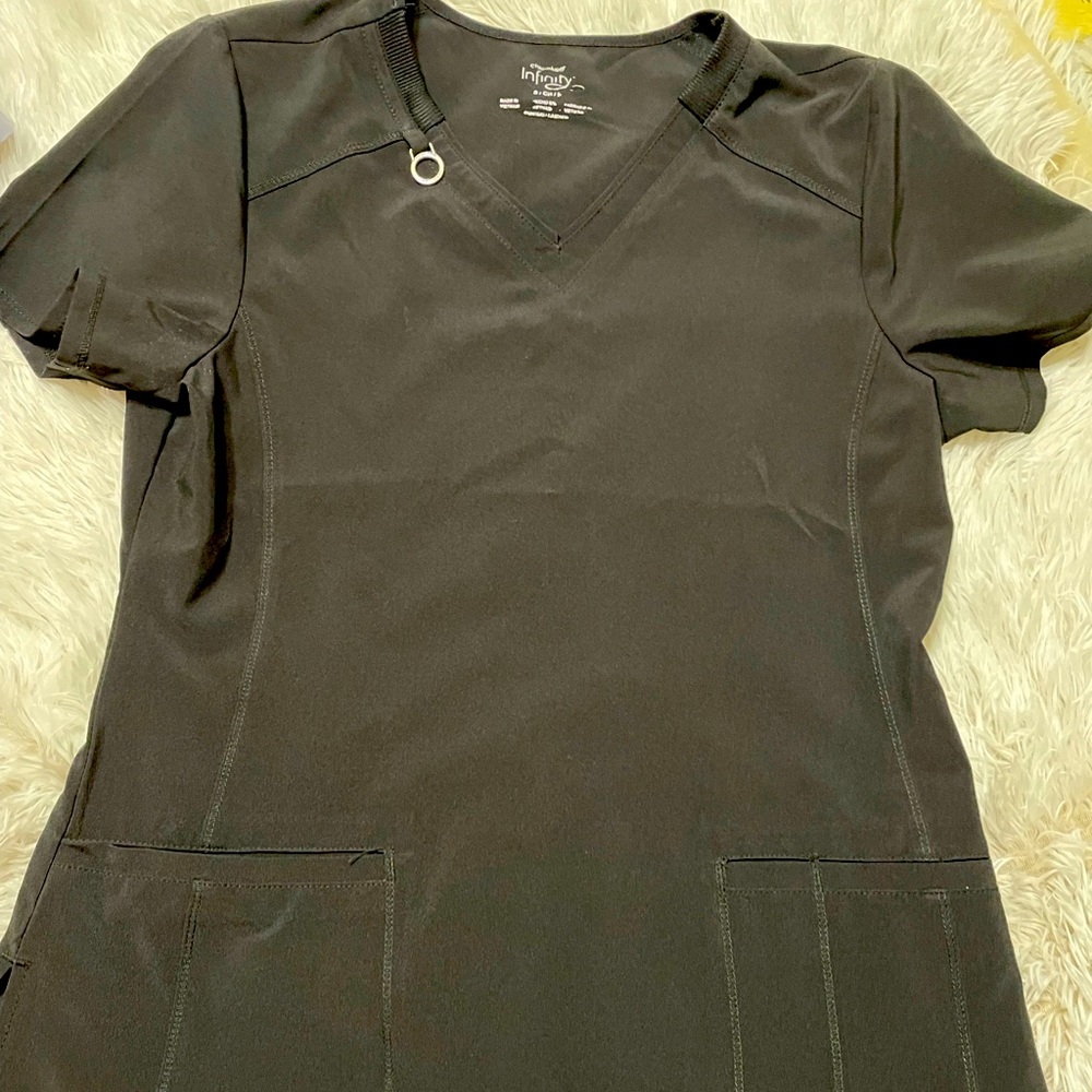 Cherokee Infinity black scrub top size small